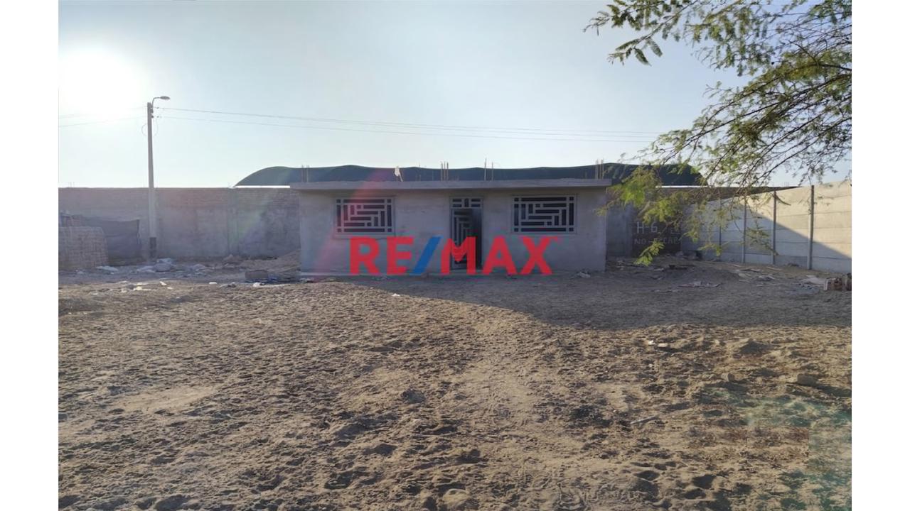 Casa En Venta Con Amplio Terreno – Urb. Los Médanos, Subtanjalla | Ica