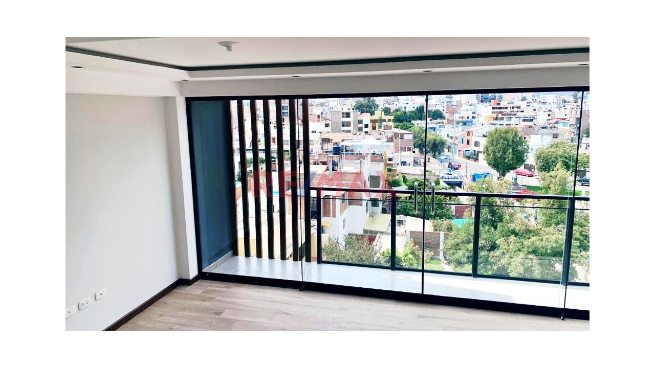 Vendo Amplio Dúplex, En La Mejor Zona De Umacollo - 2