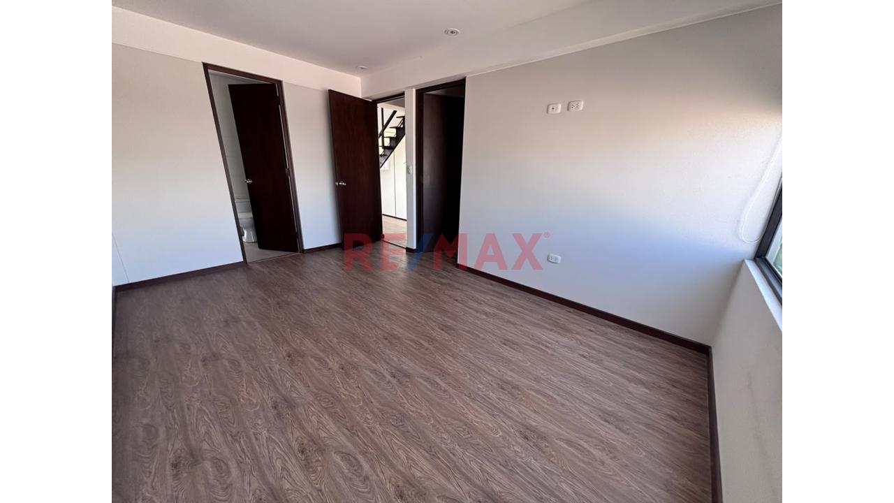 Vendo Amplio Dúplex, En La Mejor Zona De Umacollo - 6