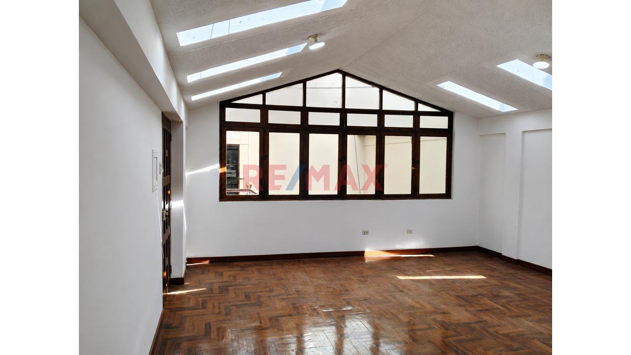 🏢✨ ¡Oficina En Venta En La Av. El Sol – El Corazón Comercial Y Empresarial Del Cusco! ✨ - 2