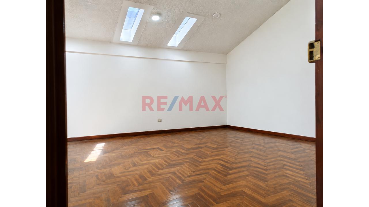 🏢✨ ¡Oficina En Venta En La Av. El Sol – El Corazón Comercial Y Empresarial Del Cusco! ✨ - 5