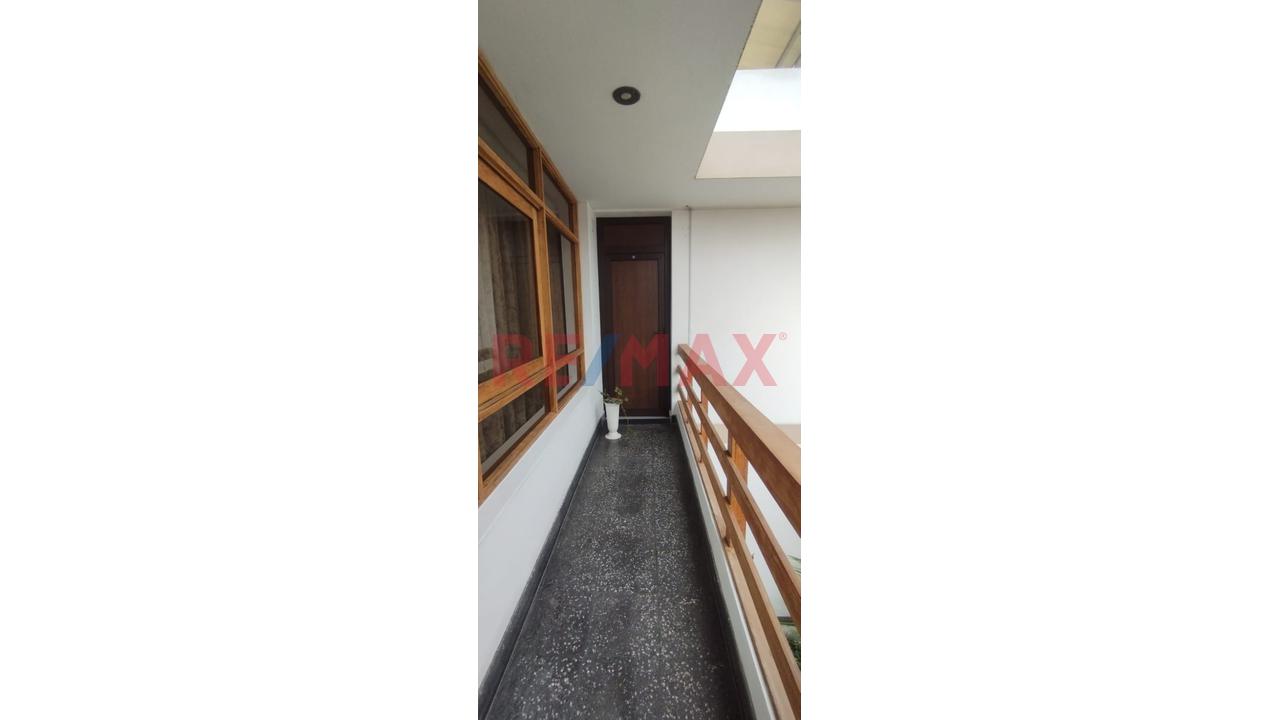 Alquilo Local Comercial U Oficina  En Piso 2 En Misma Avenida Dominicos - 5