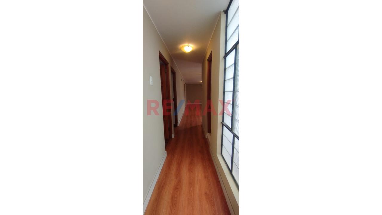 Alquilo Local Comercial U Oficina  En Piso 2 En Misma Avenida Dominicos - 9