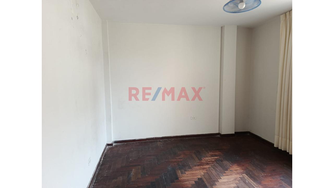 Alquilo Casa Con Buena Distribución De 245 M² | San Miguel - 9