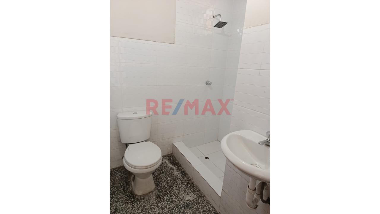 Alquilo Casa Con Buena Distribución De 245 M² | San Miguel - 12