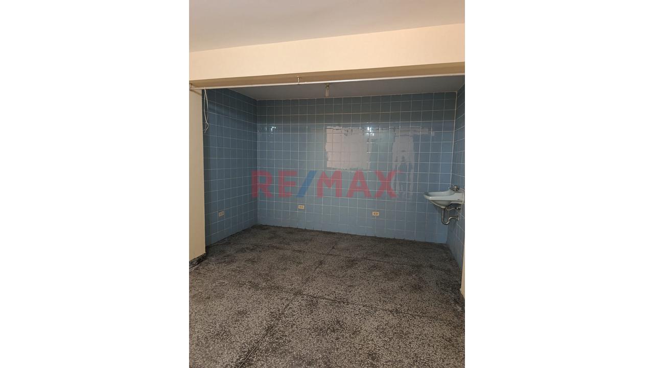 Alquilo Casa Con Buena Distribución De 245 M² | San Miguel - 18