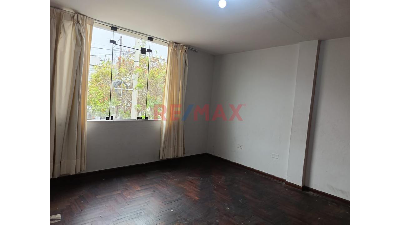 Alquilo Casa Con Buena Distribución De 245 M² | San Miguel - 7