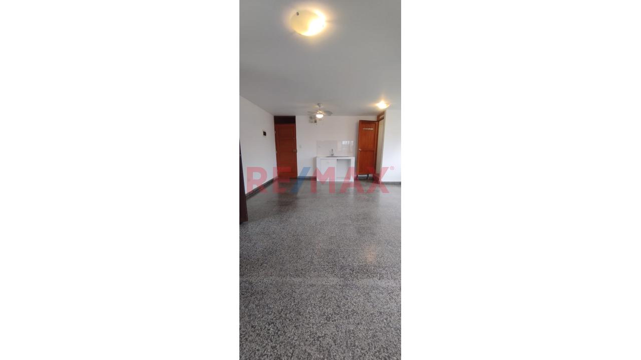 Alquilo Local Comercial U Oficina  En Piso 2 En Misma Avenida Dominicos — foto 8