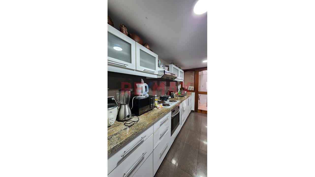 ¡Amplio Departamento En Venta En Chorrillos, Cerca Del Malecón! — foto 10