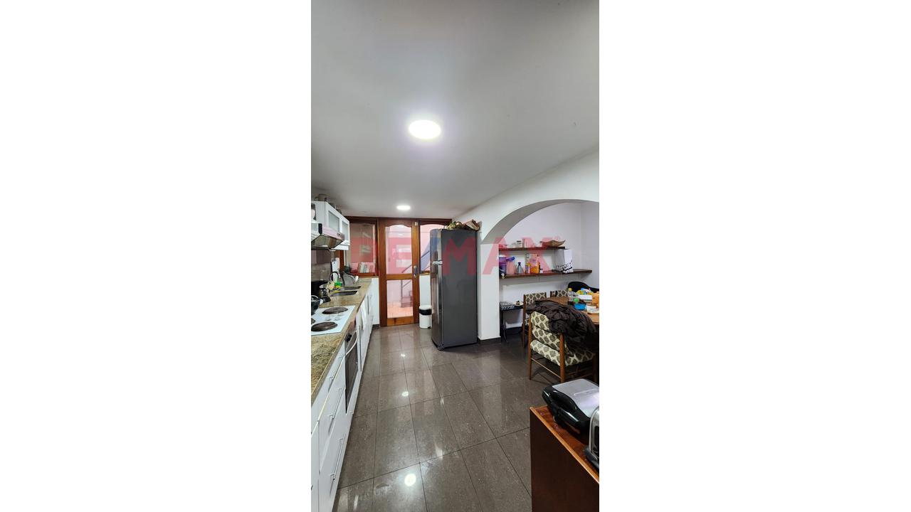 ¡Amplio Departamento En Venta En Chorrillos, Cerca Del Malecón! — foto 11