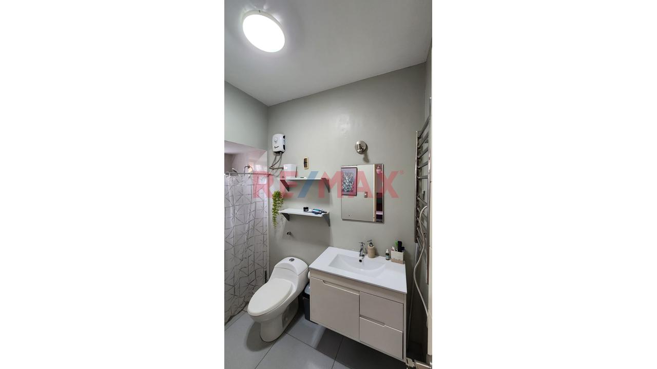 ¡Amplio Departamento En Venta En Chorrillos, Cerca Del Malecón! — foto 9