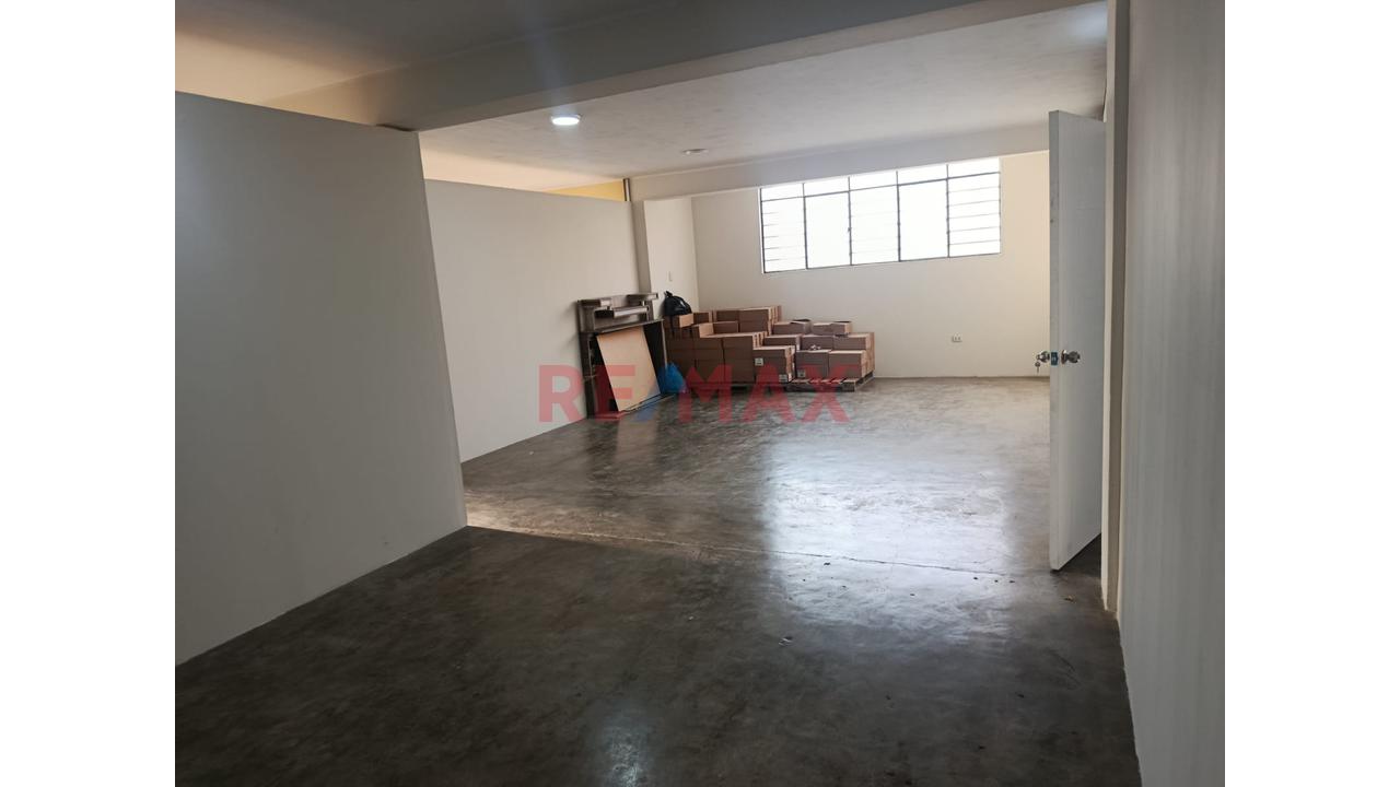 🚀 Local Comercial, Almacén U Oficinas En Alquiler – ¡Excelente Ubicación! - 6
