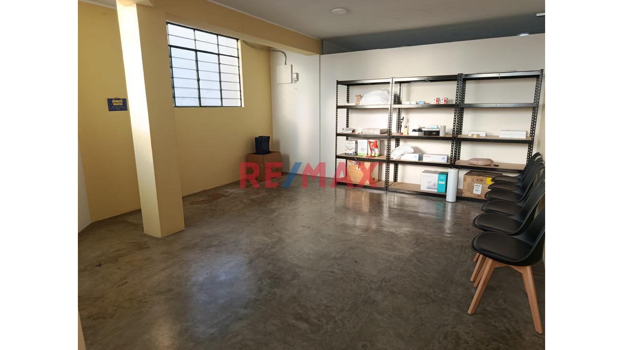 Local comercial de 200 m² en San Martin de Porres