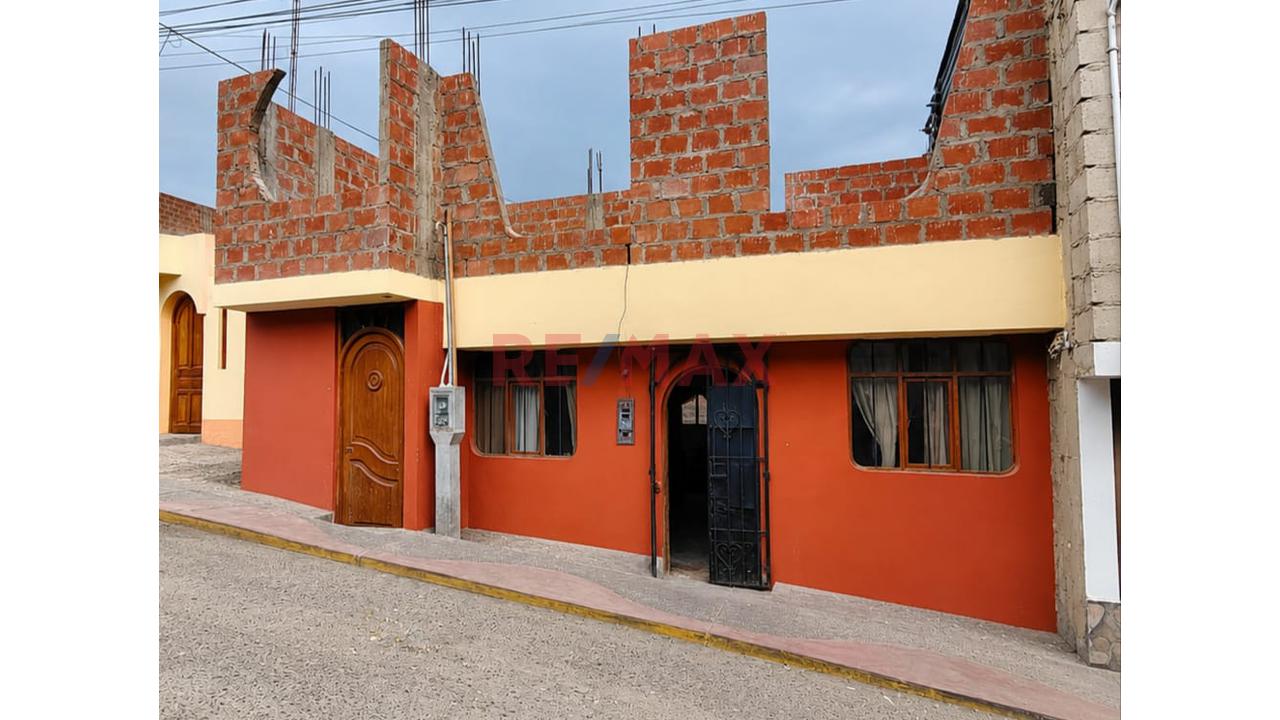 Venta Casa En  Luis E Valcarsel - Enace