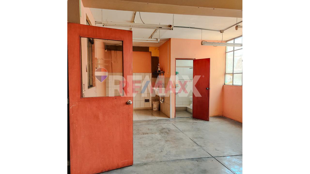 🏢 ¡Alquila Tu Nuevo Local Comercial En San Luis!- Piso 3 120M2 - 9
