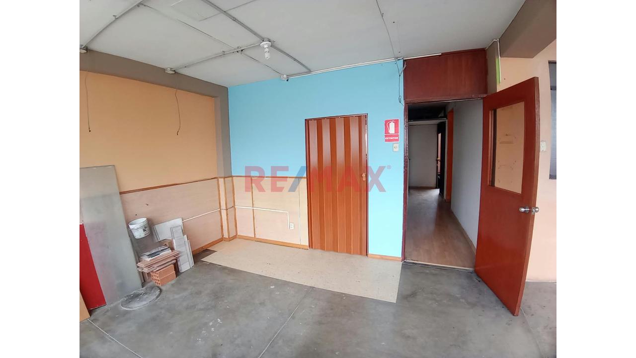 🏢 ¡Alquila Tu Nuevo Local Comercial En San Luis!- Piso 3 120M2 — foto 7