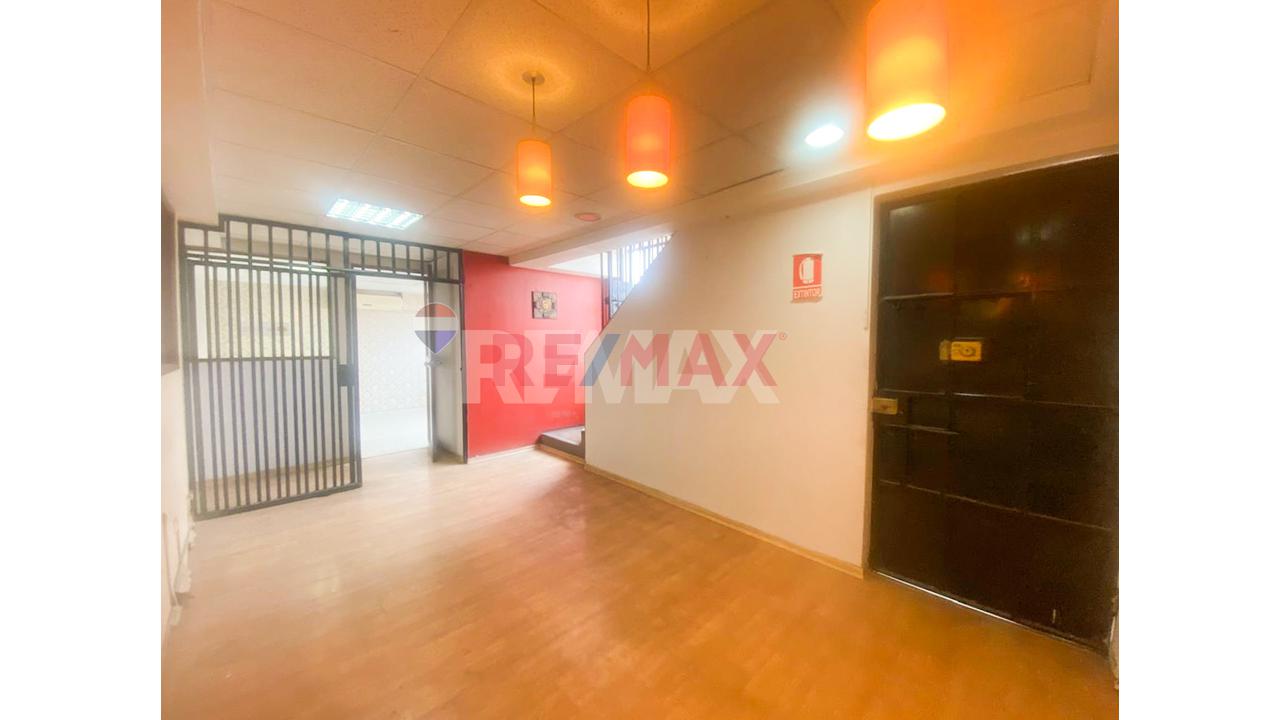 🏢 ¡Alquila Tu Nuevo Local Comercial En San Luis!- Piso 3 120M2 - 2
