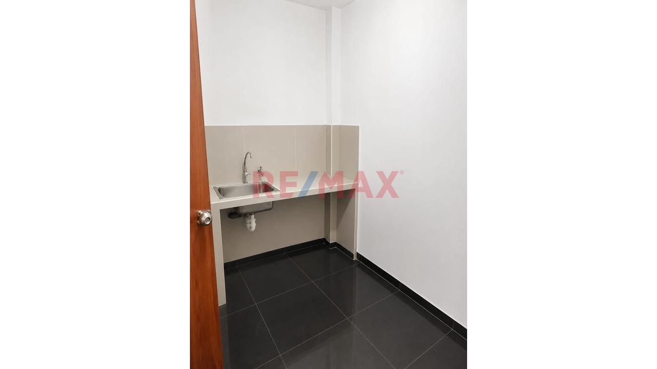 🏪 Local Comercial De 130 M² En Alquiler | Av. Revolución — foto 2