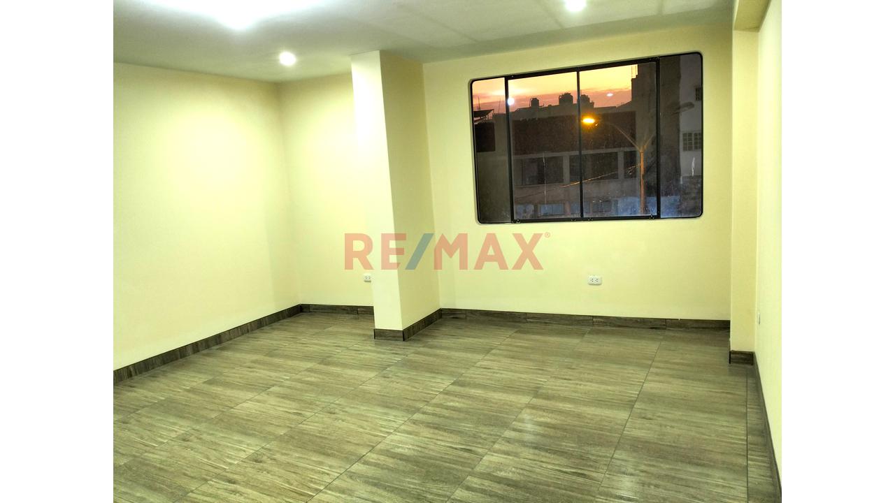 🏡 ¡Vive Frente Al Parque De Los Novios! Amplio Departamento De 112 M² En Pro - Los Olivos | 3 Dormitorios | S/ 1,300 — foto 5