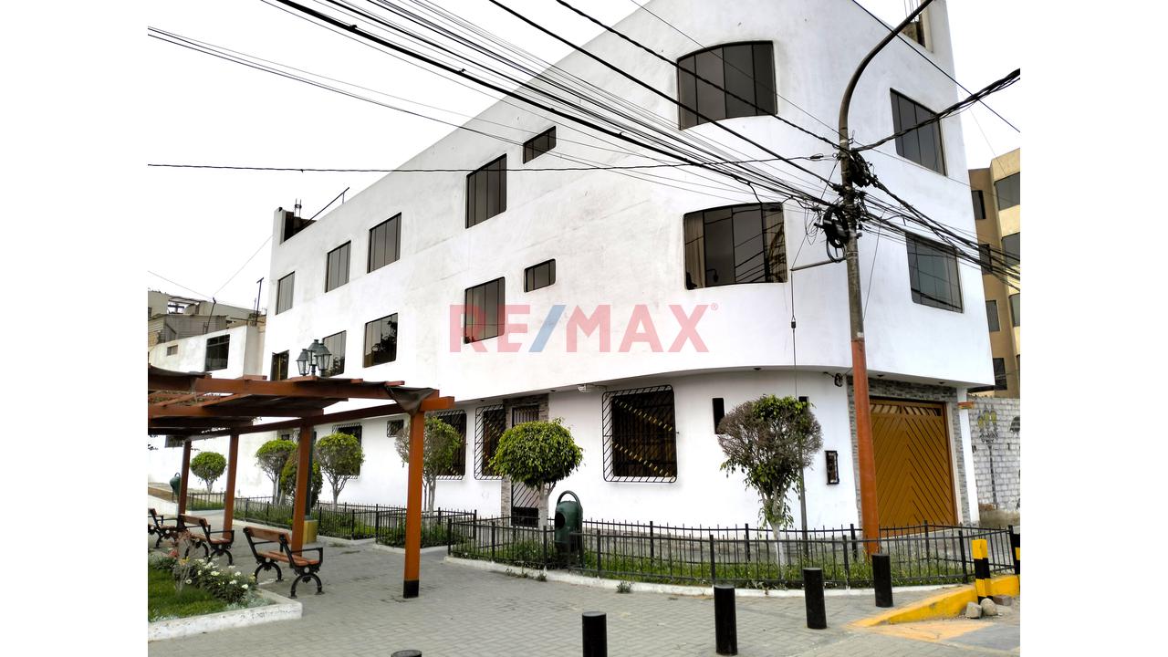 🏡 ¡Vive Frente Al Parque De Los Novios! Amplio Departamento De 112 M² En Pro - Los Olivos | 3 Dormitorios | S/ 1,300