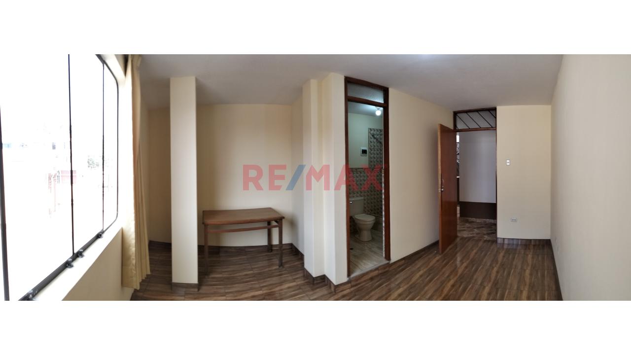 🏡 ¡Alquila Tu Espacio Privado Frente Al Parque De Los Novios! Habitación Con Baño Propio En Pro - Los Olivos | S/ 420 — foto 3