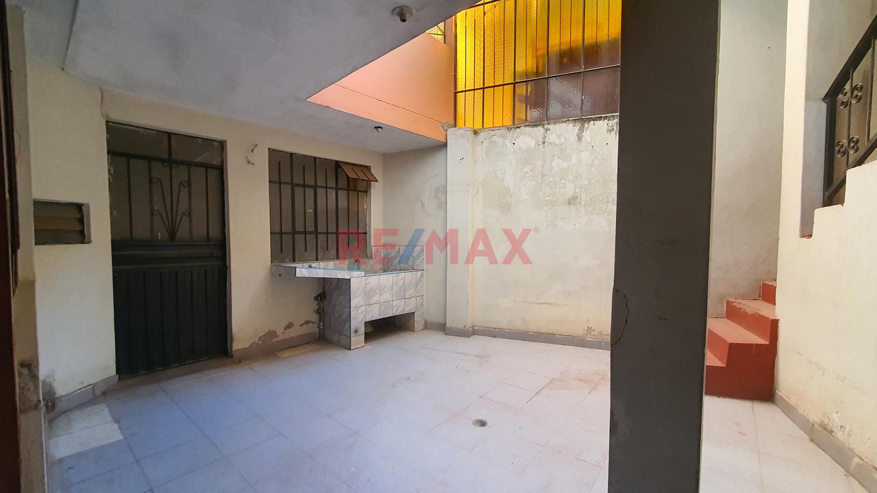 Venta De Casa De 5 Pisos - Puno - 5