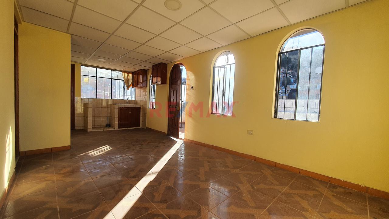 Venta De Casa De 5 Pisos - Puno - 16