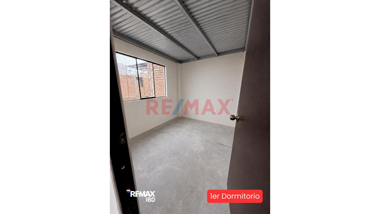 Casa De 3 Pisos Independientes = 3 Oportunidades De Generar Ingresos En Carabayllo Frente A Parque — foto 3