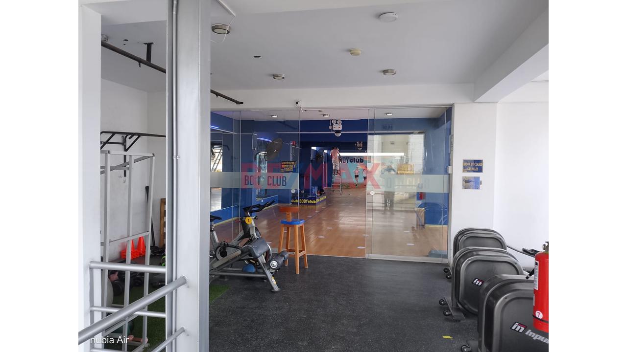 🏢 Alquiler De Local Comercial De 3 Pisos  Para Empresas O Franquicias — foto 3