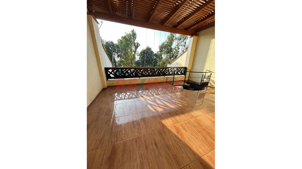 Vendo Moderna Casa Frente A Parque En Urb. Privada Carabayllo  Con Seguridad 24/7 — foto 13