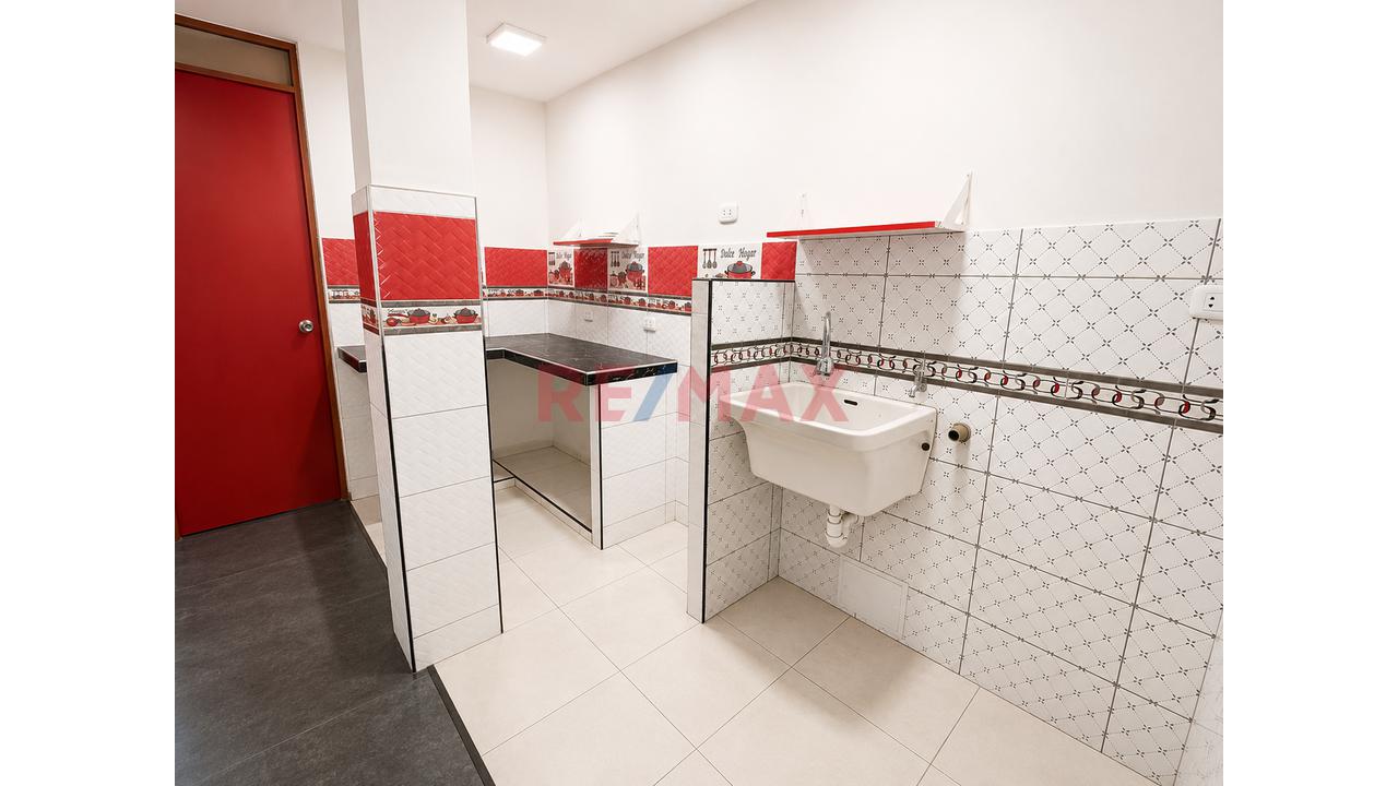 Casa 03 Pisos - Gran Oportunidad De Inversión Vivienda, Alquileres, Kinder - Ate (Huaycan) - 14