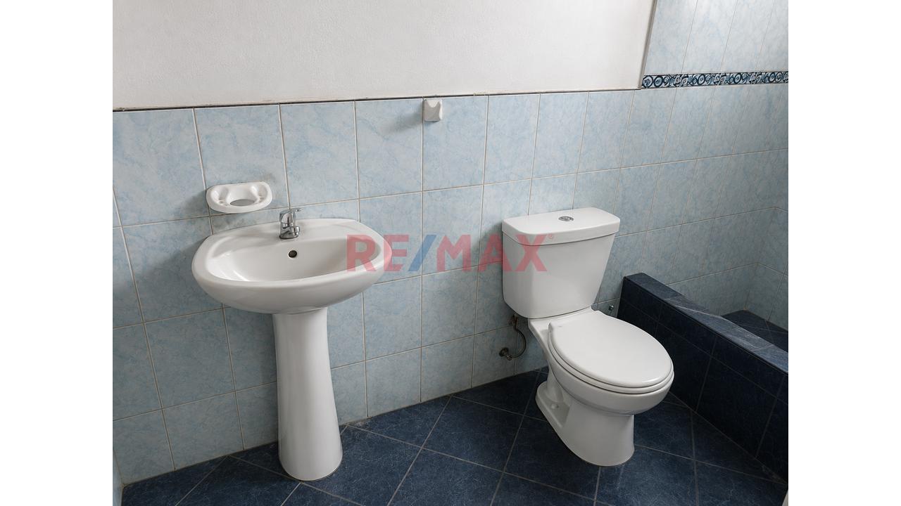 Casa 03 Pisos - Gran Oportunidad De Inversión Vivienda, Alquileres, Kinder - Ate (Huaycan) - 17