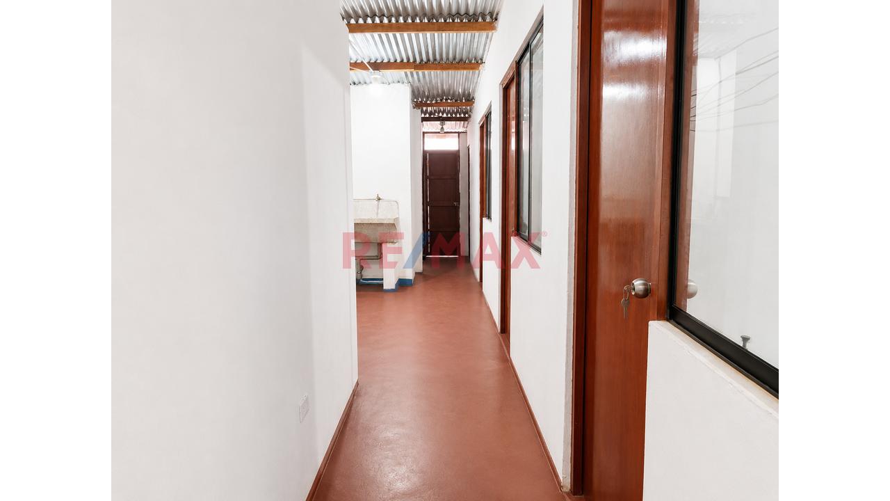 Casa 03 Pisos - Gran Oportunidad De Inversión Vivienda, Alquileres, Kinder - Ate (Huaycan) - 19