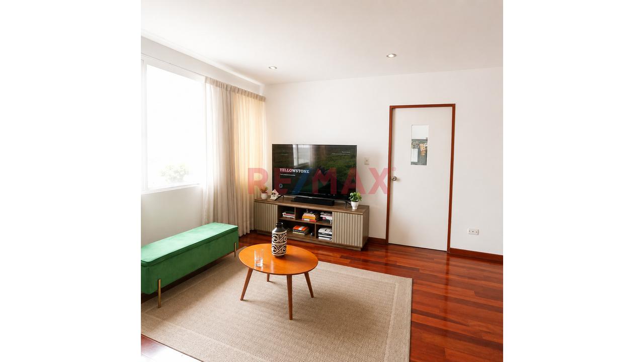 Se Vende Excelente Departamento De 3 Dormitorios En Av. Casimiro Ulloa, Miraflores — foto 3