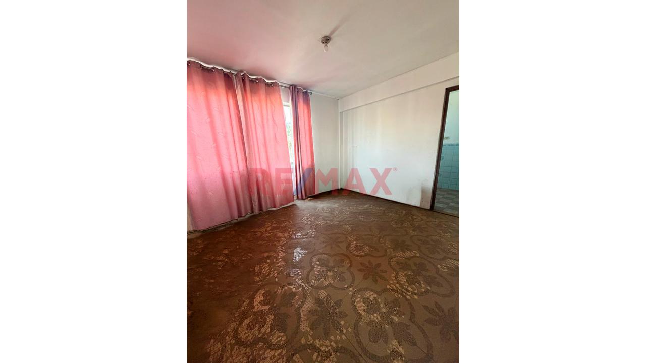 Se Alquila Local Comercial De Tres Pisos En Av. Universitaria A Dos Cuadras De Ovalo Infantas — foto 10