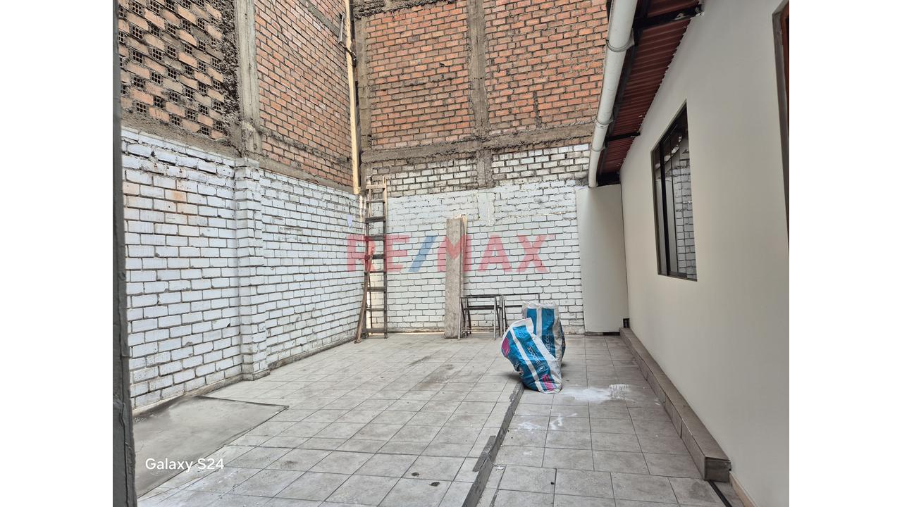 Alquiler/ Local Comercial/Sol De Oro/ Los Olivos/ 100M2/ Piso 1/ S/3800 — foto 8