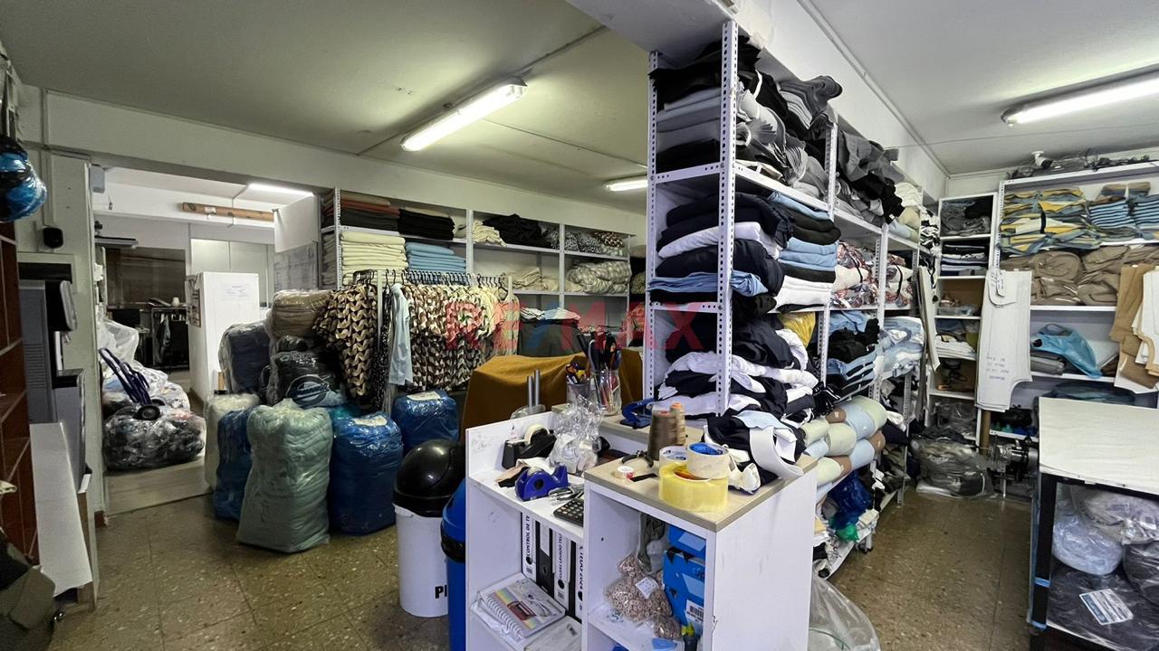Primer Y Segundo Piso En Venta En Una Zona Altamente Comercial De Av. San Luis. - 9