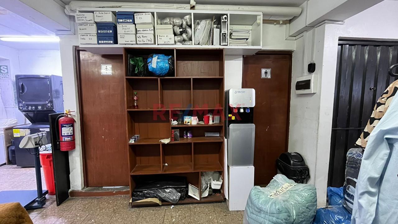 Primer Y Segundo Piso En Venta En Una Zona Altamente Comercial De Av. San Luis. - 15