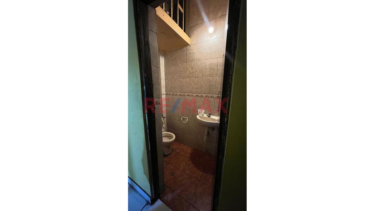Primer Y Segundo Piso En Venta En Una Zona Altamente Comercial De Av. San Luis. - 17