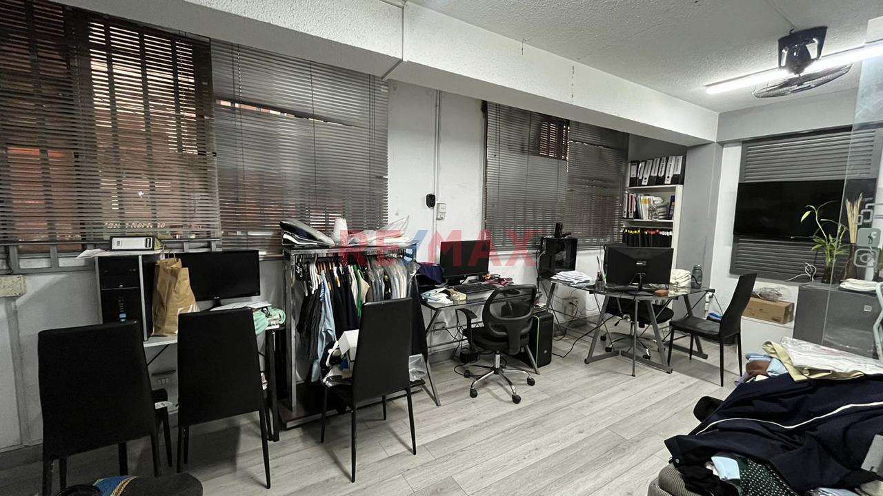 Primer Y Segundo Piso En Venta En Una Zona Altamente Comercial De Av. San Luis. - 14