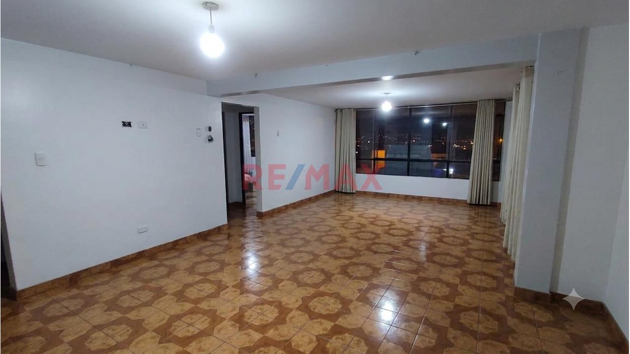 Venta De Deparatamento Amplio - Chimpuocllo - Carabayllo — foto 2