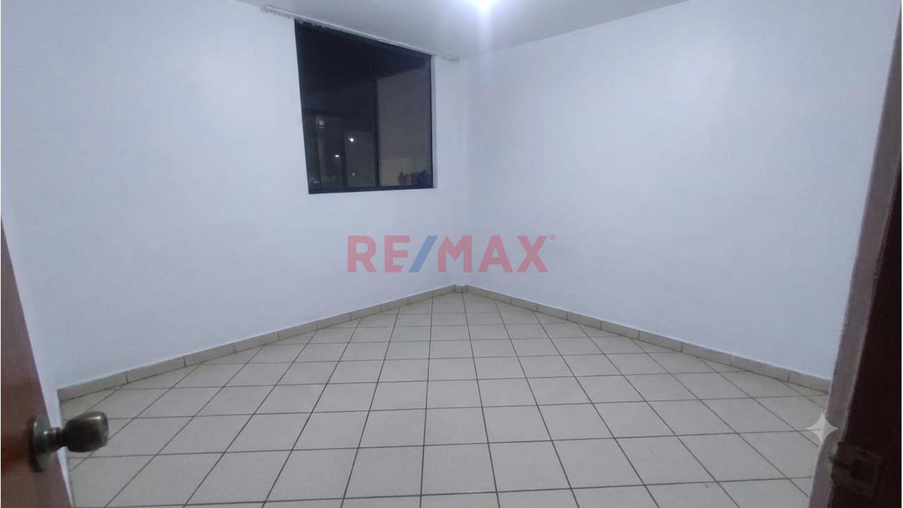 Venta De Deparatamento Amplio - Chimpuocllo - Carabayllo — foto 4