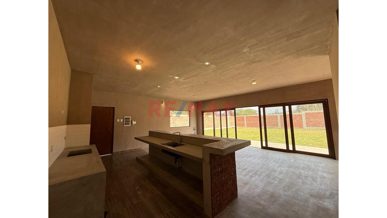 Venta  Casa De Campo De Estreno, Moderna, Funcional En El Condominio El Refugio - 7