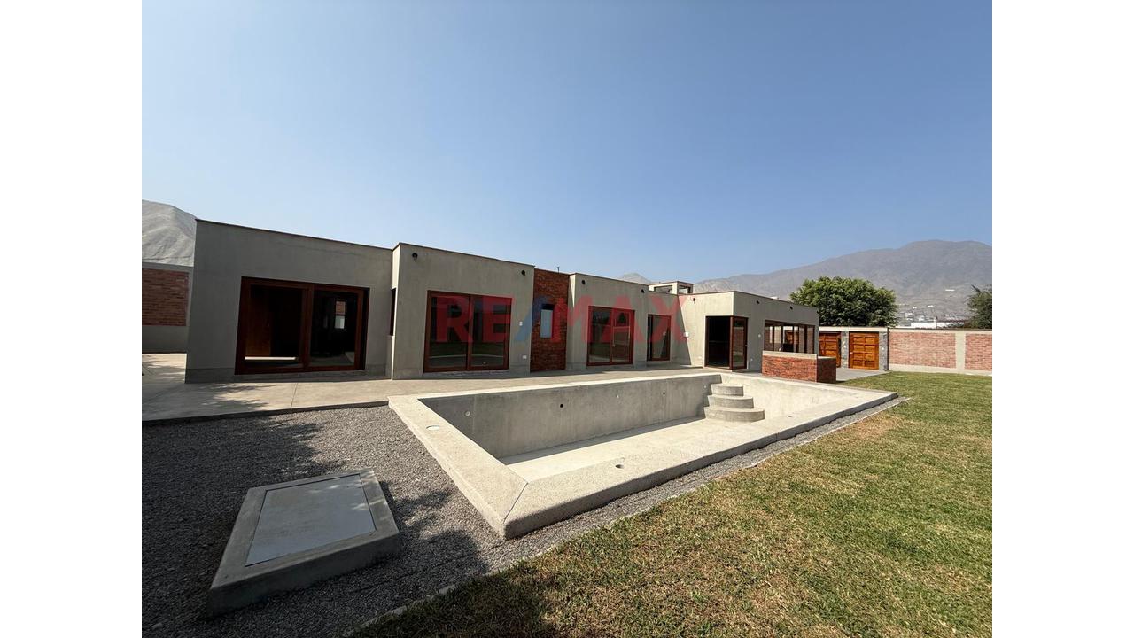 Venta  Casa De Campo De Estreno, Moderna, Funcional En El Condominio El Refugio - 3