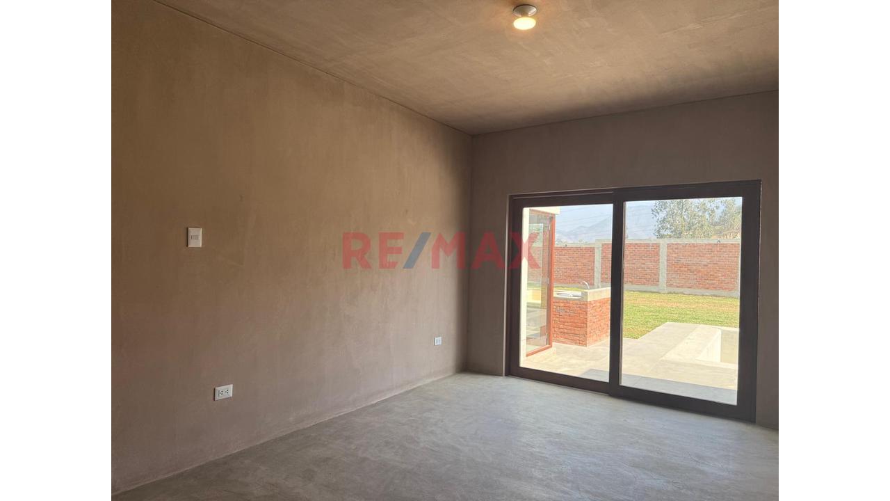 Venta  Casa De Campo De Estreno, Moderna, Funcional En El Condominio El Refugio - 11