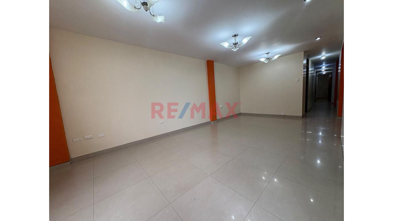 Linda Casa En Venta Urb San Isidro - 4