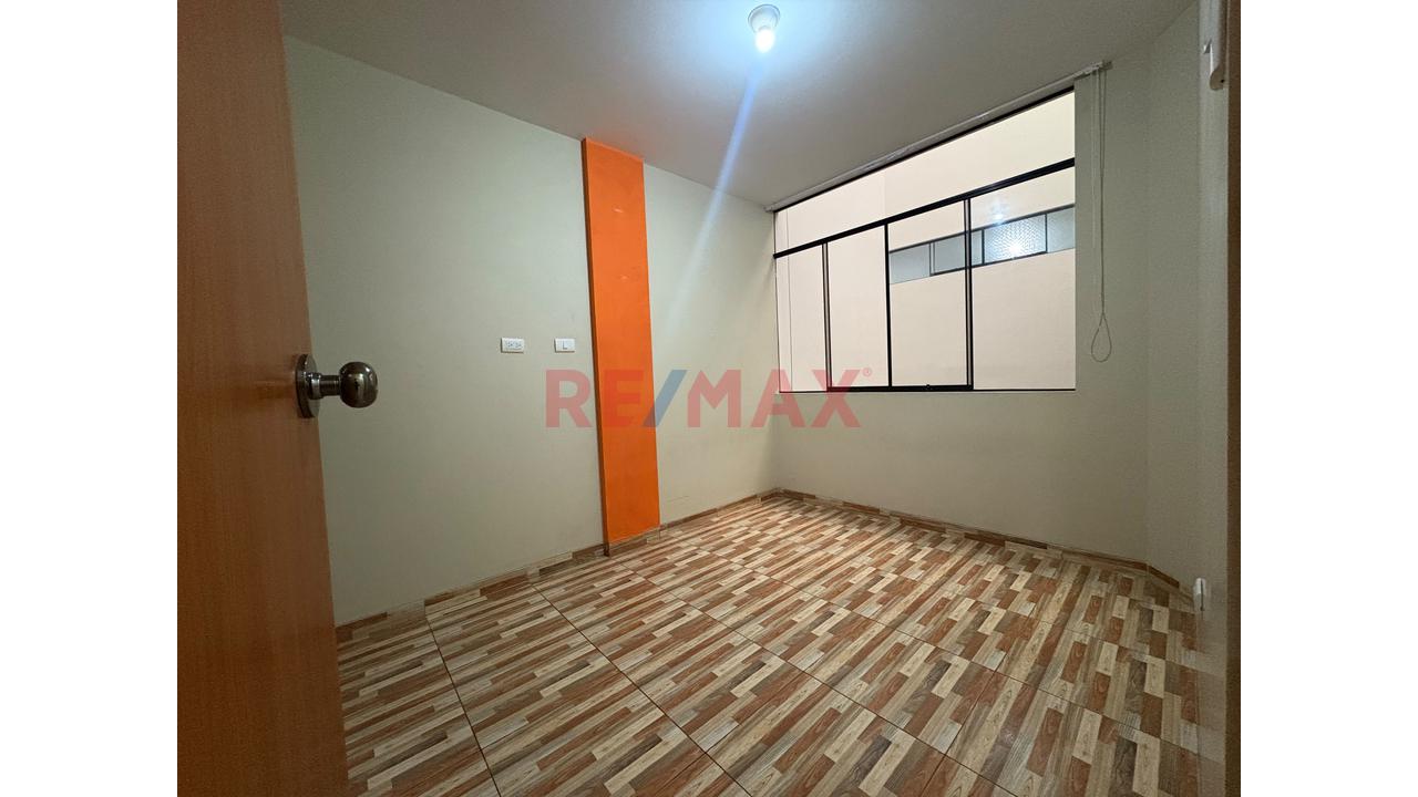 Linda Casa En Venta Urb San Isidro - 9