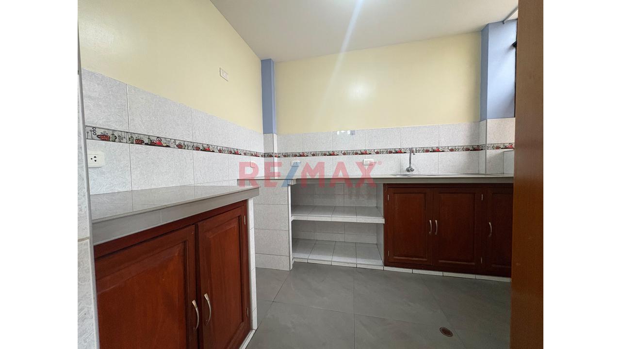 Linda Casa En Venta Urb San Isidro - 5