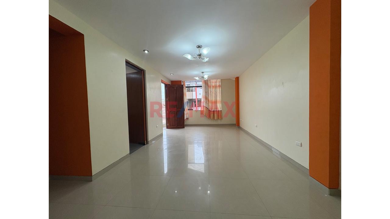 Linda Casa En Venta Urb San Isidro - 3