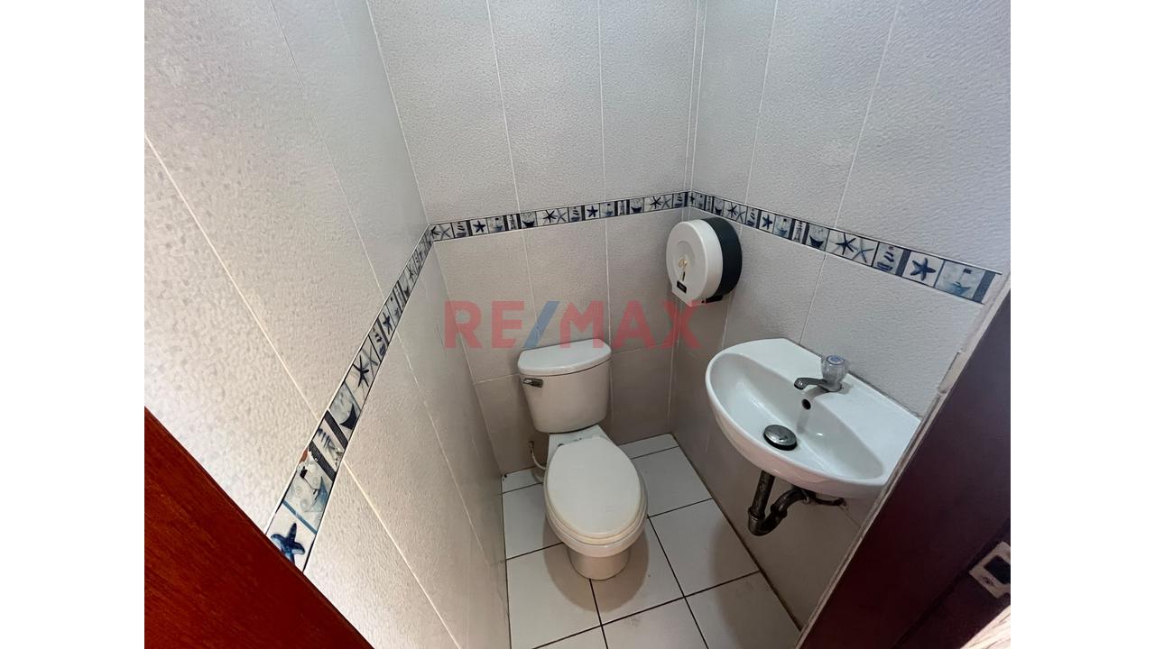 Venta Casa Multifamiliar Con Cochera 4 Pisos Mas Azotea - La Esperanza - 4